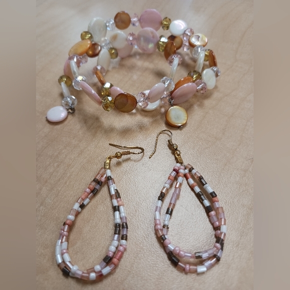 2 items Memory Coil Bracelet & Bead Earring Pink, Rose, Brown & Coral colors - Picture 14 of 15